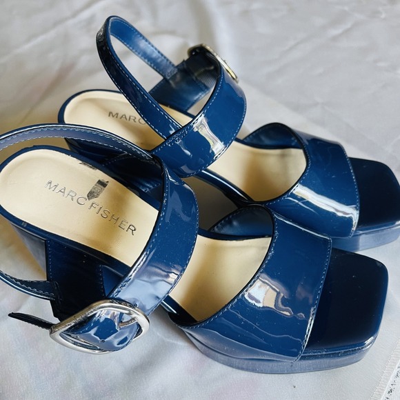 Marc Fisher Women's Blue Patent Leather Ankle Strap Block Heel Sandals 5.5 - Picture 7 of 11